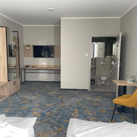 Hotel Dobosz Полице Екстериор снимка