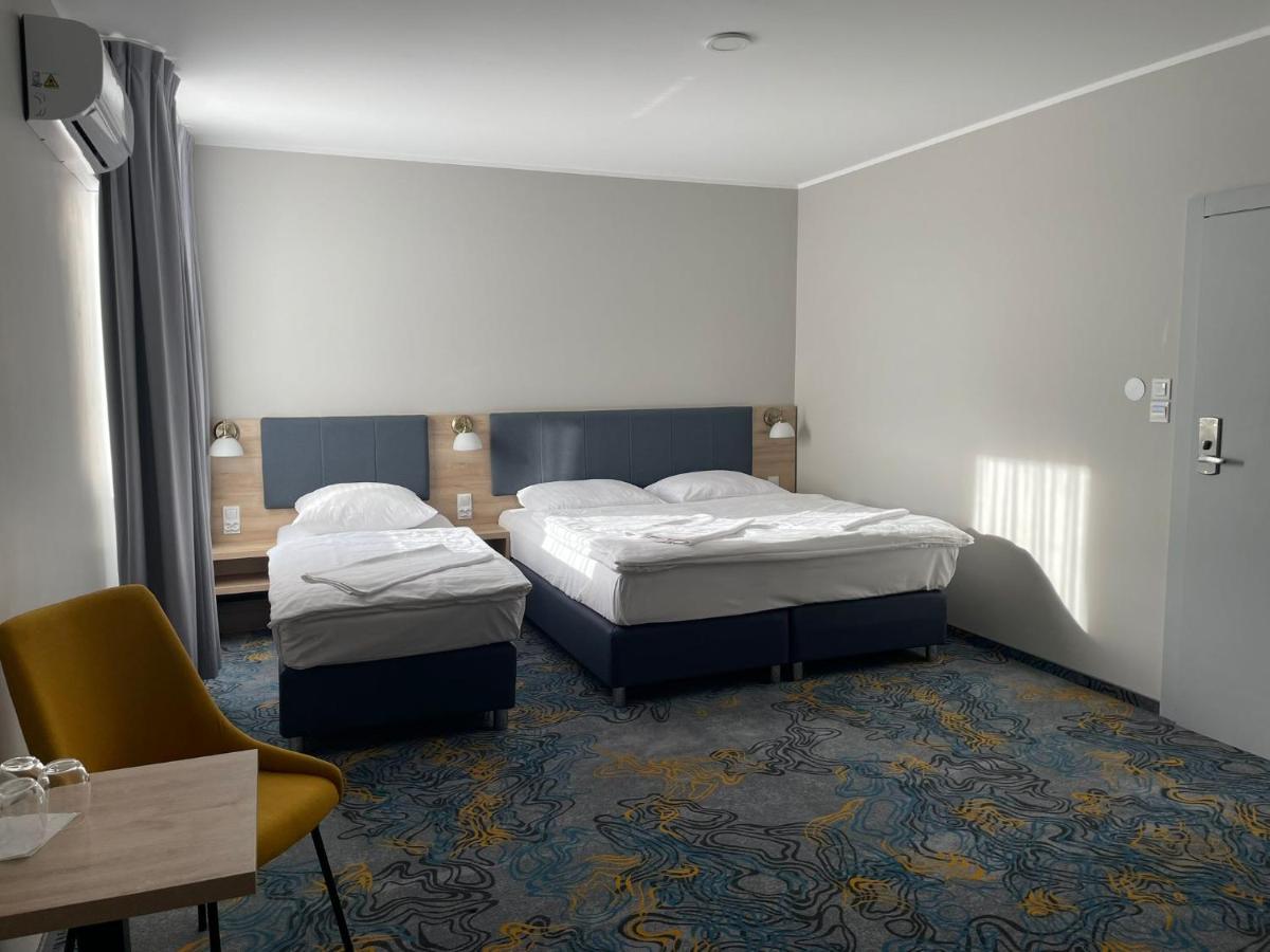 Hotel Dobosz Полице Екстериор снимка