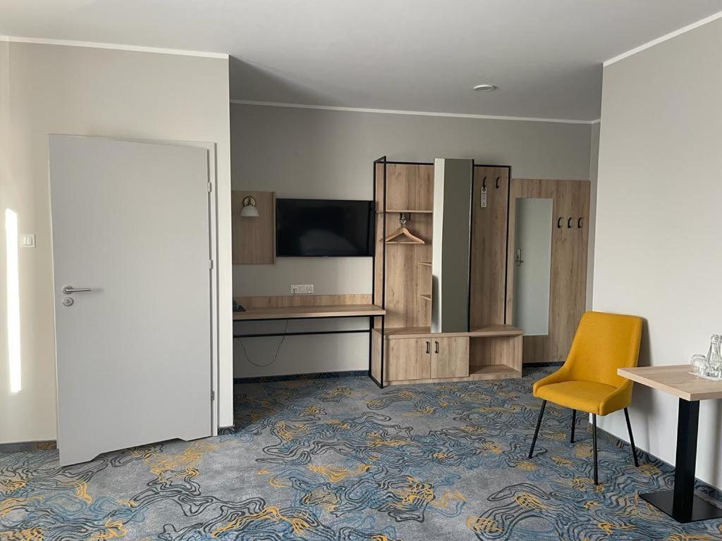 Hotel Dobosz Полице Екстериор снимка